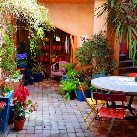 Petit Patio En Centre Ville Nîmes Esterno foto
